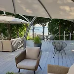 Apart-hotel Blekitny Zagiel 4*