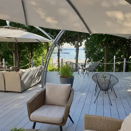 Apartmanhotel Blekitny Zagiel 3*